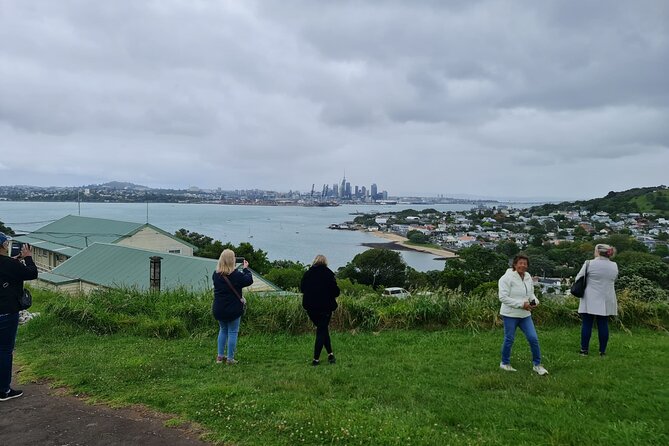 Small-Group Kumeu Wine Country Tour with Wine Tastings & Lunch - Practical details before you go