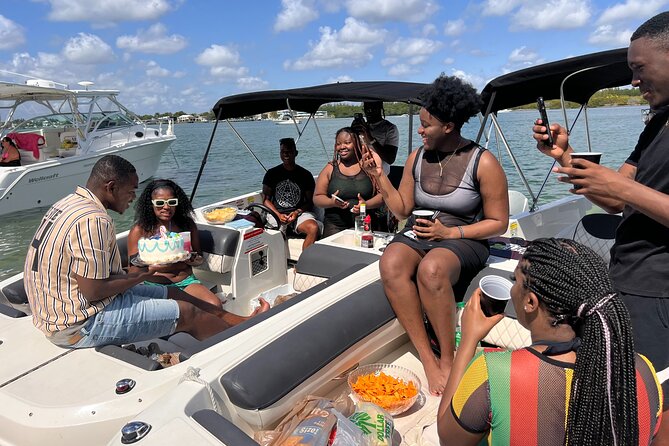 Snorkel & Millionaire Row - Private Miami Boat Tour w/ Drinks - Music, drinks, and the small-group advantage