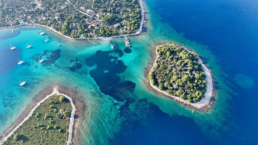 Split: Blue Lagoon & 3 Island Cruise with Wine & Snorkeling - Maslinica and the itinerary need clarification