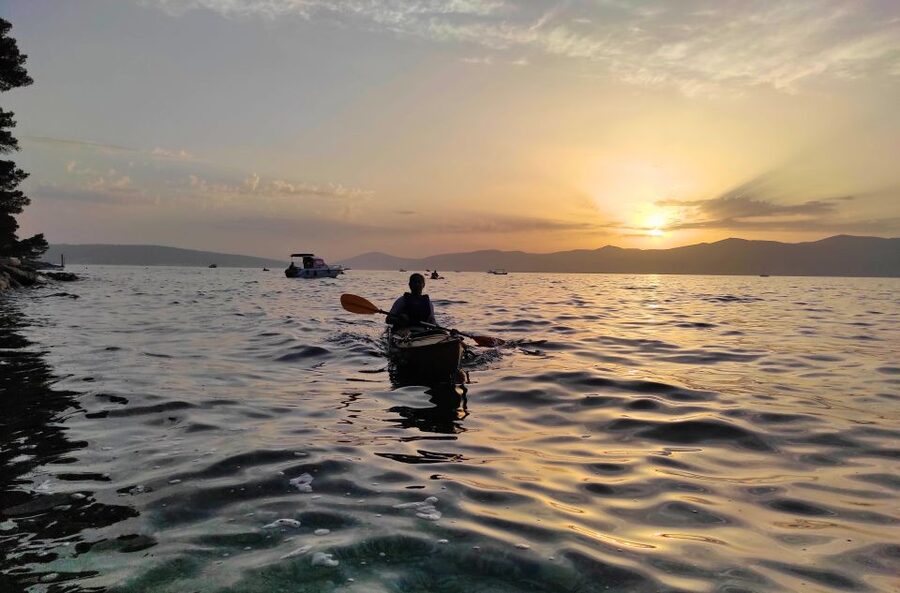 Split: Guided Sunset Sea Kayaking & Snorkeling Tour - The sunset return toward Split