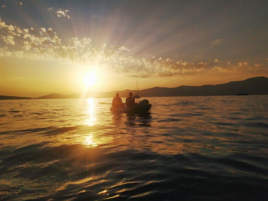 Split: Guided Sunset Sea Kayaking & Snorkeling Tour - Around Marjan Park, with Split behind you