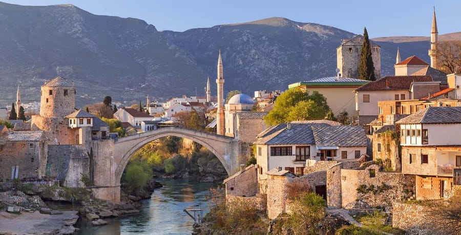 Split/Trogir: Mostar and Medjugorje Tour with Wine Tasting - Who should book this day trip