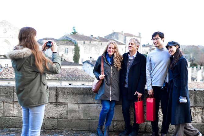 St-Emilion & Médoc Wine Day Tour: Chateaus, Tastings and Lunch - What the tasting program is really like