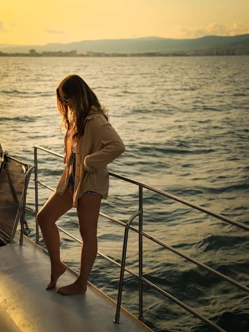 Sunny Beach: Sunset Catamaran Cruise with Dinner & Prosecco - Booking details worth knowing