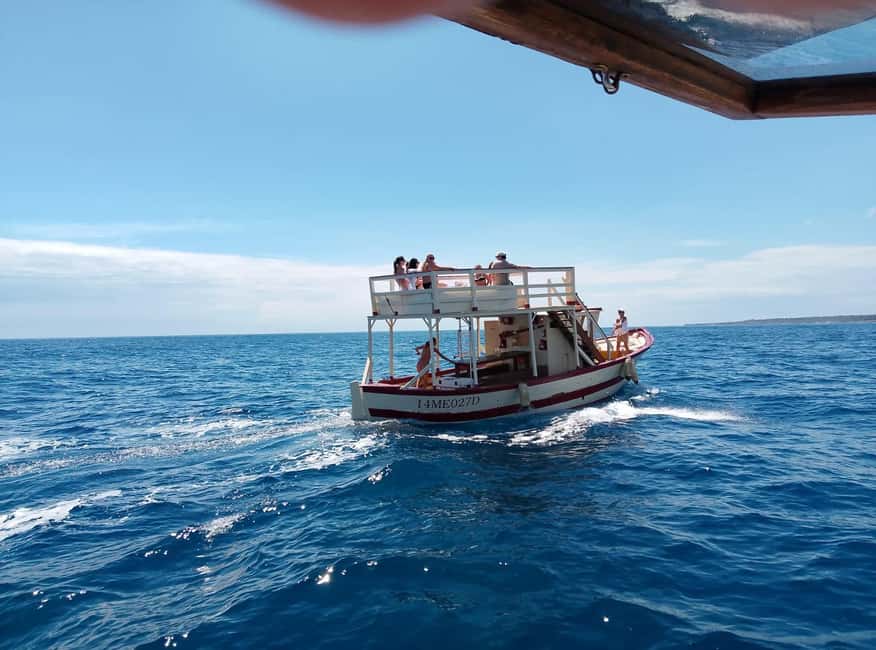 Syracuse: Boat Trip with Lunch, Wine, and Swimming Stops - Swimming stops that do not feel rushed