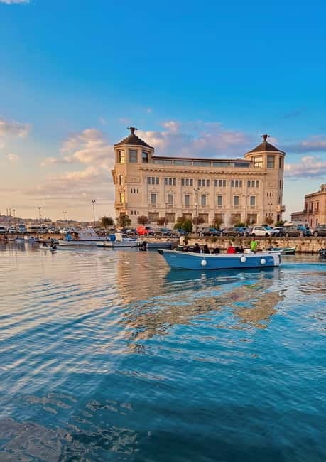 Syracuse: Ortigia Island & Sea Cave Boat Tour with Prosecco - Weather, comfort, and who should book