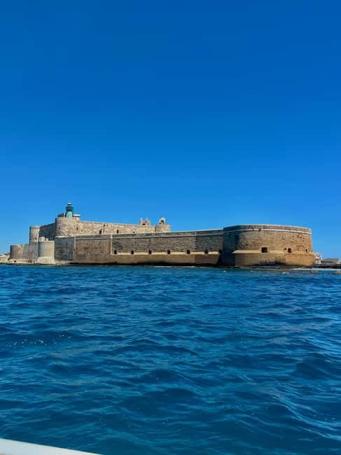 Syracuse: Ortigia Island & Sea Cave Boat Tour with Prosecco - The Alfeo waterfront and Maniace Castle