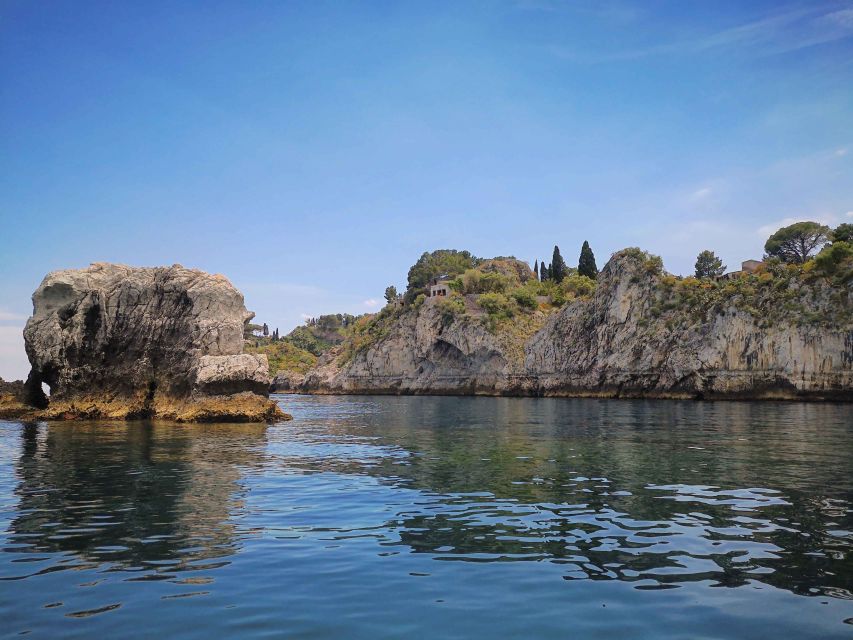 Taormina: Coastal Highlights Cruise with Wine & Food Tasting - Coastal views between Taormina and Giardini Naxos