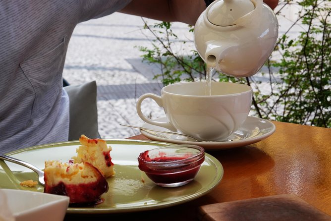 Taste Funchal: food, wine & cultural tour - Madeira wine and poncha in the right setting