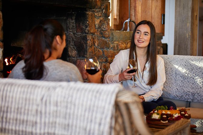 Taste of Waiheke Food and Wine Tour - Batch Winery combines lunch with the first wine tasting
