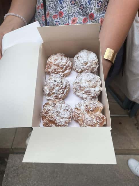 The Ultimate Bordeaux Food Tour: Full Meal & Fine Wines - Walking, group size, and comfort