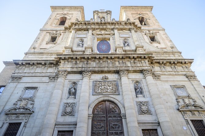 Toledo Tour & Vineyard Walk with Wine Tasting from Madrid - What the transport and group size mean