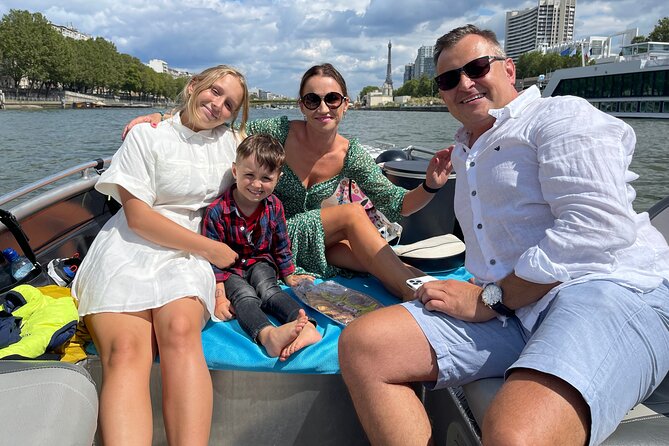 Top Private Cruises in Paris with French Champagne and surprises - What the 90 minutes can show you