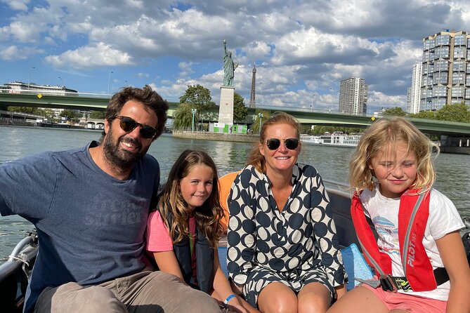Top Private Cruises in Paris with French Champagne and surprises - Weather, meeting point, and practical limits