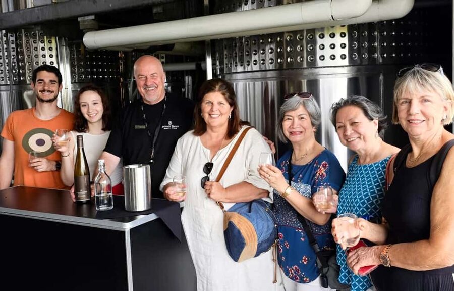 Toronto: Niagara-on-the-Lake, Wine Tasting & Chocolate Tour - Two hours in Niagara-on-the-Lake