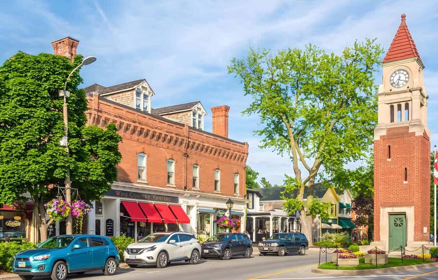 Toronto: Niagara-on-the-Lake, Wine Tasting & Chocolate Tour - Jackson Triggs and Niagara icewine