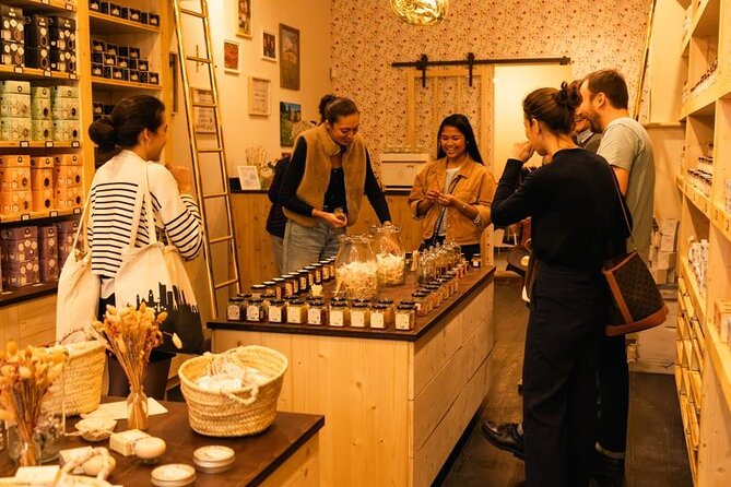 Traditional Gourmet Food & Wine Tour in Bordeaux - A food tour that uses Bordeaux as its dining room