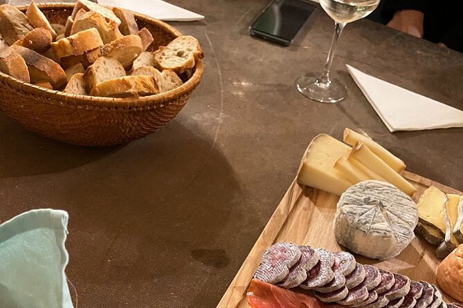 Traditional Gourmet Food & Wine Tour in Bordeaux - Saint-André Cathedral and the former archbishop’s palace