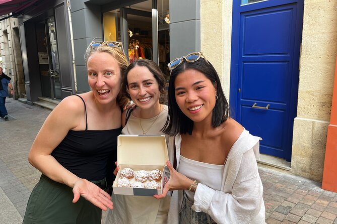 Traditional Gourmet Food & Wine Tour in Bordeaux - The Golden Triangle and the Grands Hommes market area