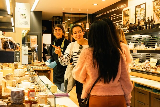Traditional Gourmet Food & Wine Tour in Bordeaux - Place de la Comédie and Bordeaux chocolate