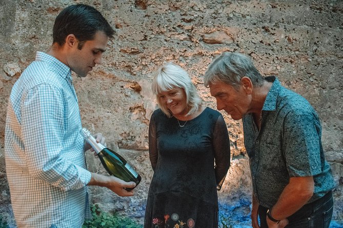 Valencia Old Town Tour with Wine & Tapas in 11th Century Historic Monument - Plaza de la Virgen And Valencia Cathedral