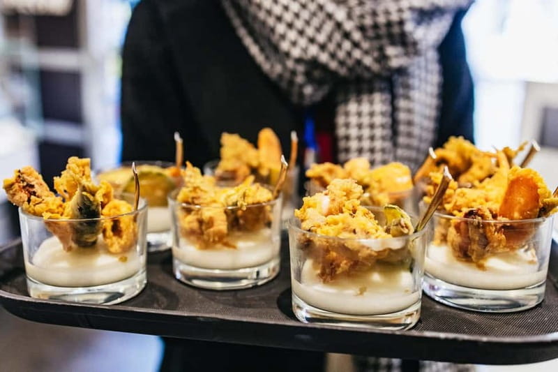 Venice: Eat Like a Local Food Tour with Wine & Spritz - Rialto seafood and the market connection