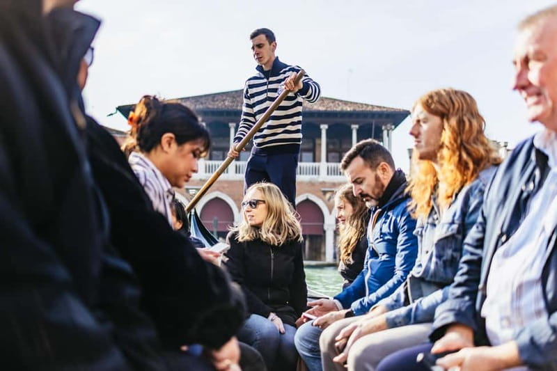 Venice: Eat Like a Local Food Tour with Wine & Spritz - Learning the bacaro routine