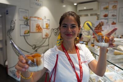 Venice Like a Local: Food, Wine & Spritz Tour with Traghetto Ride