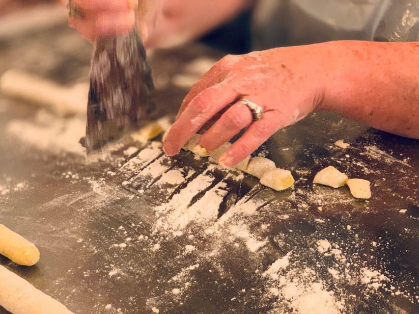 Venice: Pasta and Tiramisu Cooking Class with Wine - Tiramisu adds an easy, social second course