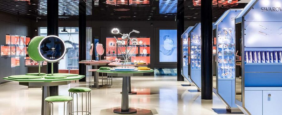 Vienna: Swarovski House Tour with Champagne & Gift - Cascade and Swarovski’s film connection