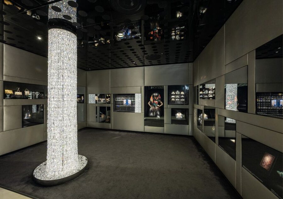 Vienna: Swarovski House Tour with Champagne & Gift - Seeing Susanne Rottenbacher’s light installation