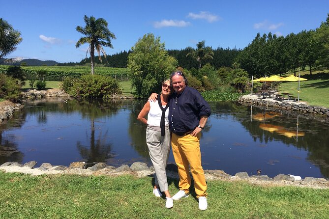 Vineyards Honey and Black Sand Beaches from Auckland - What the guide adds to the day