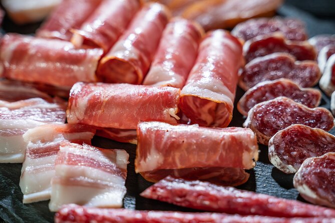 Visit and wine tasting with sausage and BODEGA PIRINEOS cheese - Key points to know before you book