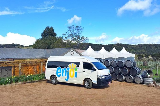 Waiheke Island Premium Wine Tour with Tastings - Meeting the minibus at Matiatia