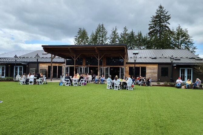 Willamette Valley Wine Tour with Lunch - A small group makes the day easier