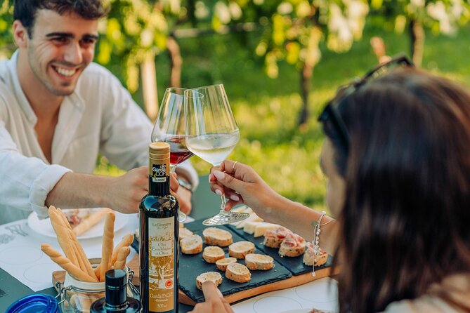 Wine and Food Tasting in the Vineyards in Lazise - How the two-hour tasting unfolds