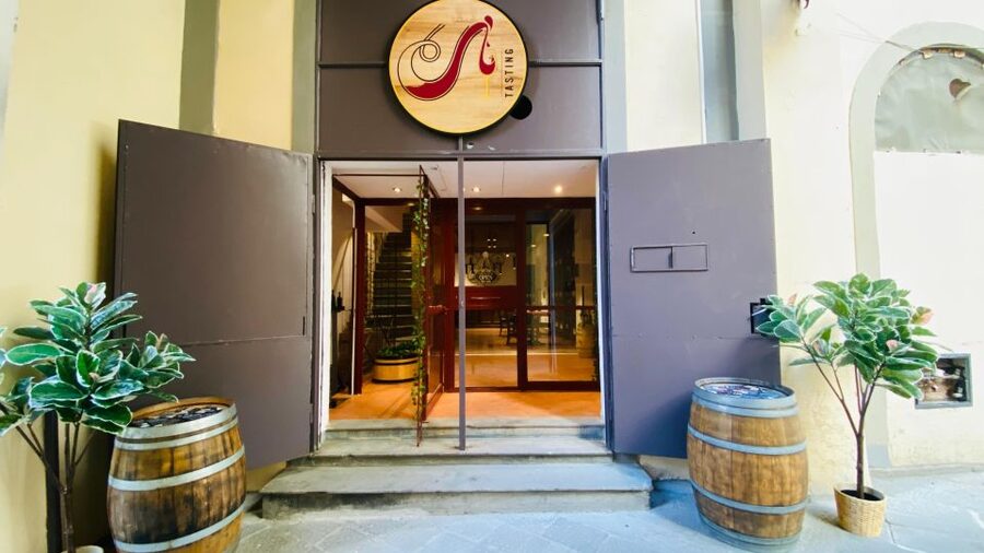 Wine Tasting Experience with Three Types of Tuscan Wine - Who will enjoy this most