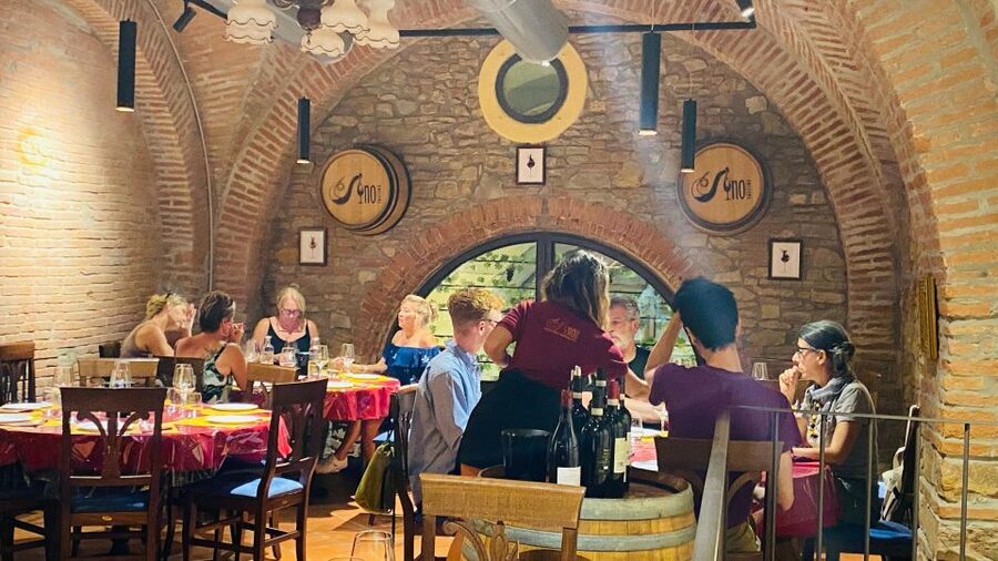 Wine Tasting Experience with Three Types of Tuscan Wine - Chianti Classico Riserva finishes the tasting