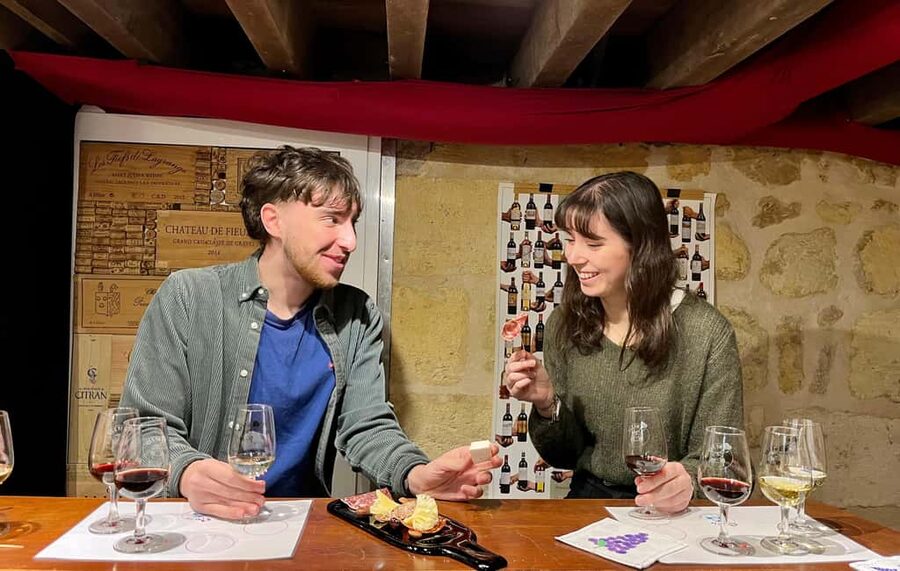 Workshop Bordeaux wine tasting: 4 reds & charcuterie pairing - Who should book this tasting?