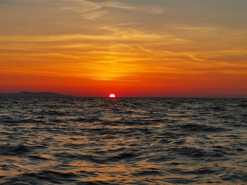 Zadar: Sunset and Night Cruise with Unlimited Sparkling Wine - The first 10 minutes: leaving Zadar behind
